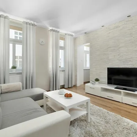 Apartment Baluki Downtown By Bookinghost